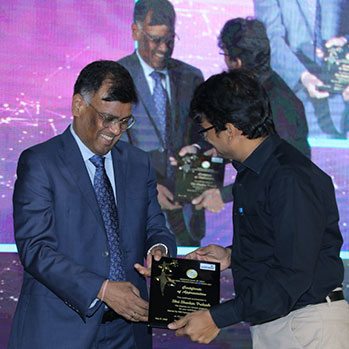 印度理工大学祝贺Shankar Prakash教授获得印度央行副行长的祝贺